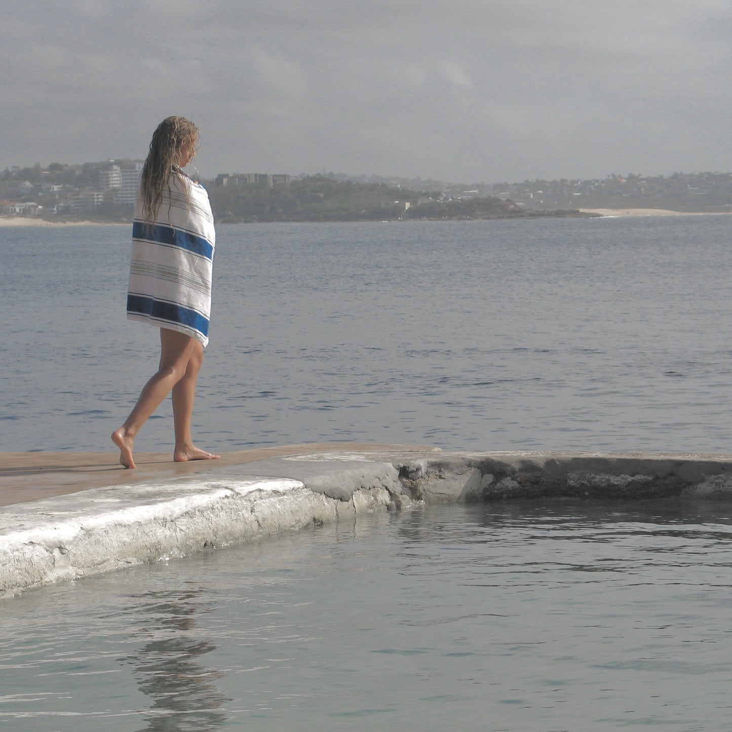 Håndkledet/The towel – Coastal stripes